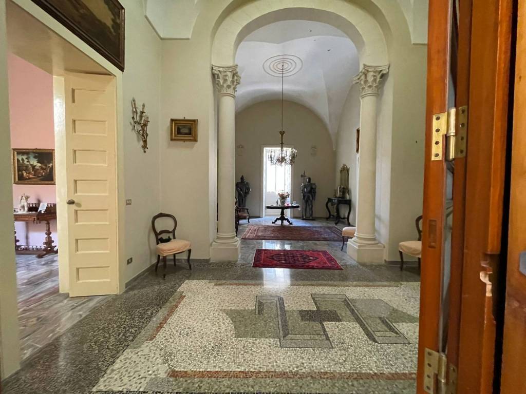 Palazzo / stabile a Lecce in Piazza Duomo - Foto 4