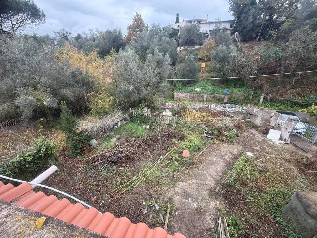 Villa a Aprilia in Via Pasubio - Foto 2