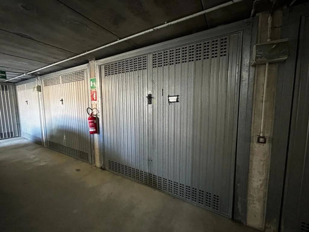 Box / garage a Cairo montenotte in Corso Marconi, 6 - Foto 2