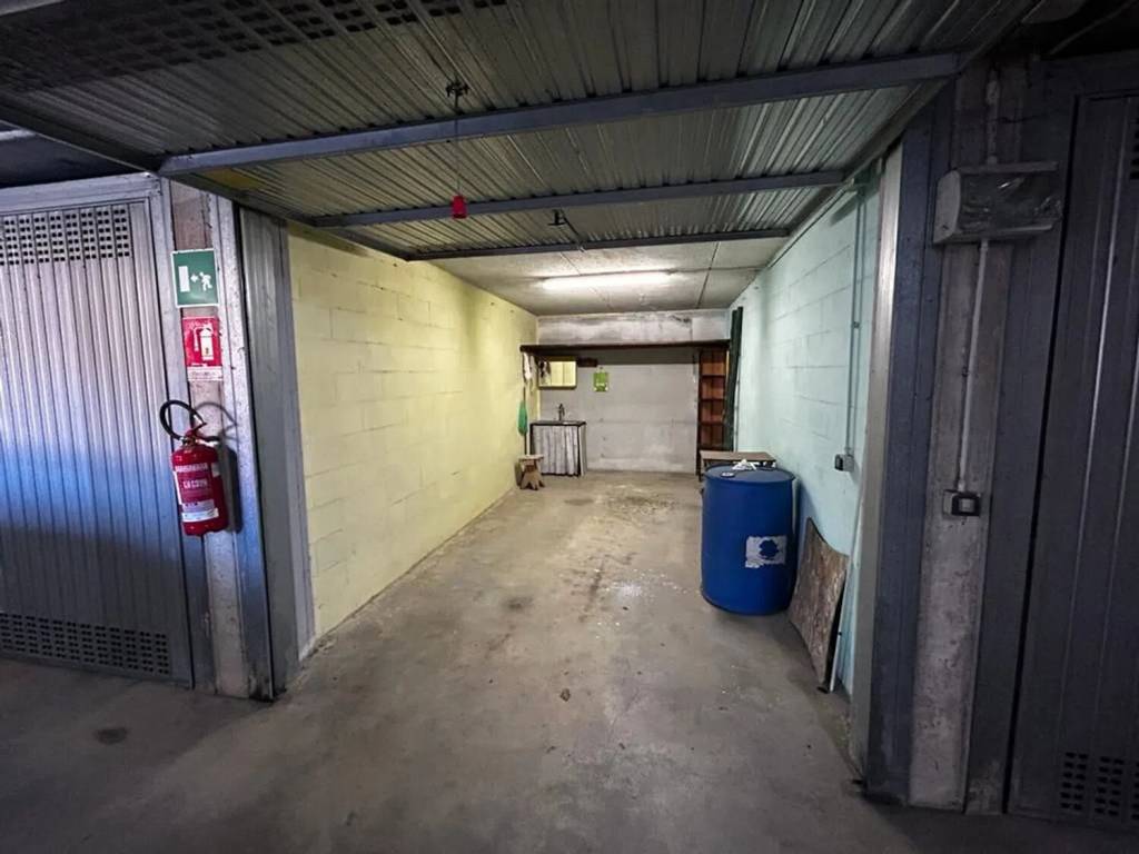 Box / garage a Cairo montenotte in Corso Marconi, 6 - Foto 3