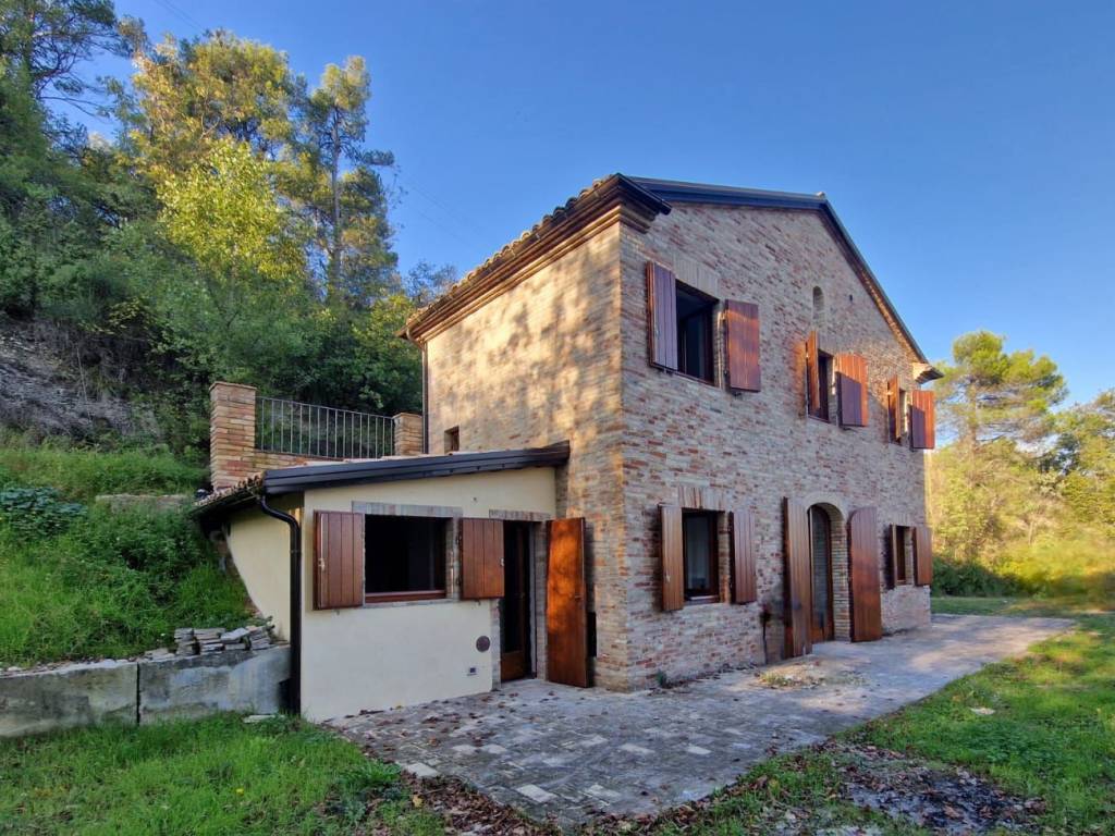 Rustico / casale a Montalto delle marche in Via San Giacomo della Marca - Foto 3