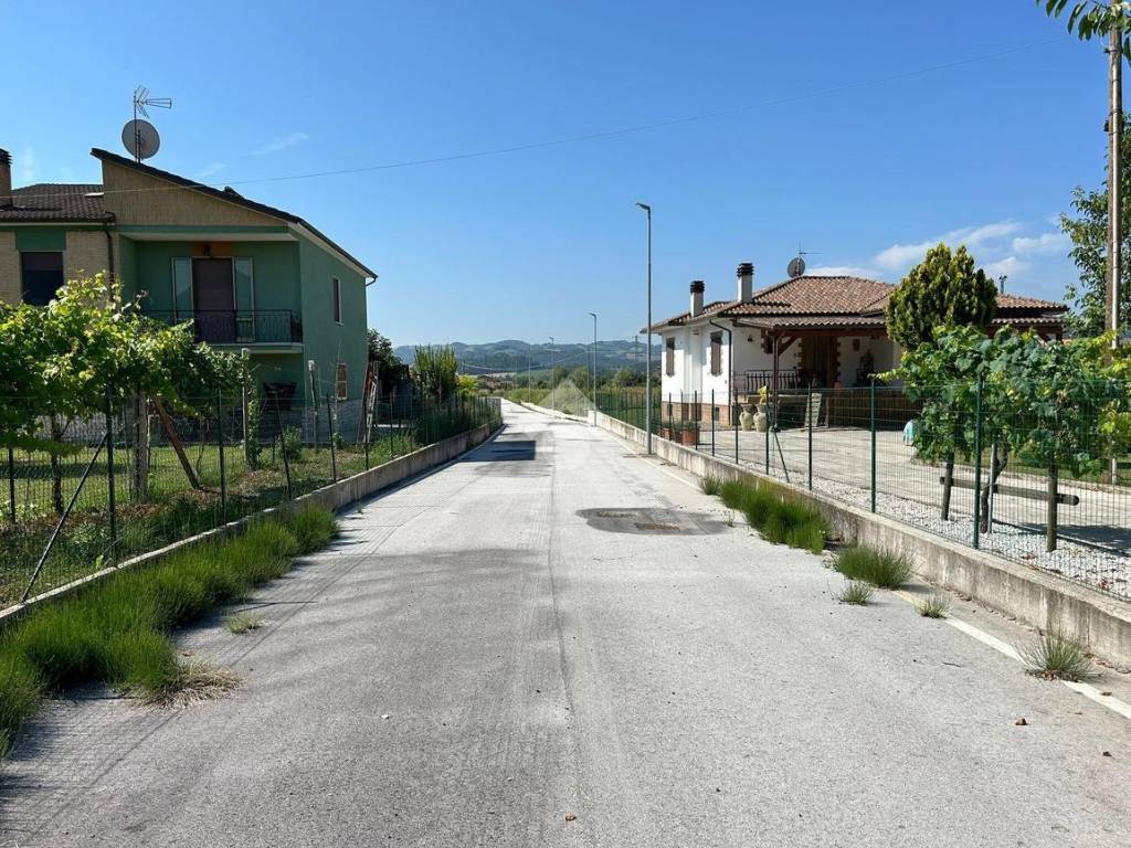 Terreno a Gubbio in Via Germania, 1 - Foto 3
