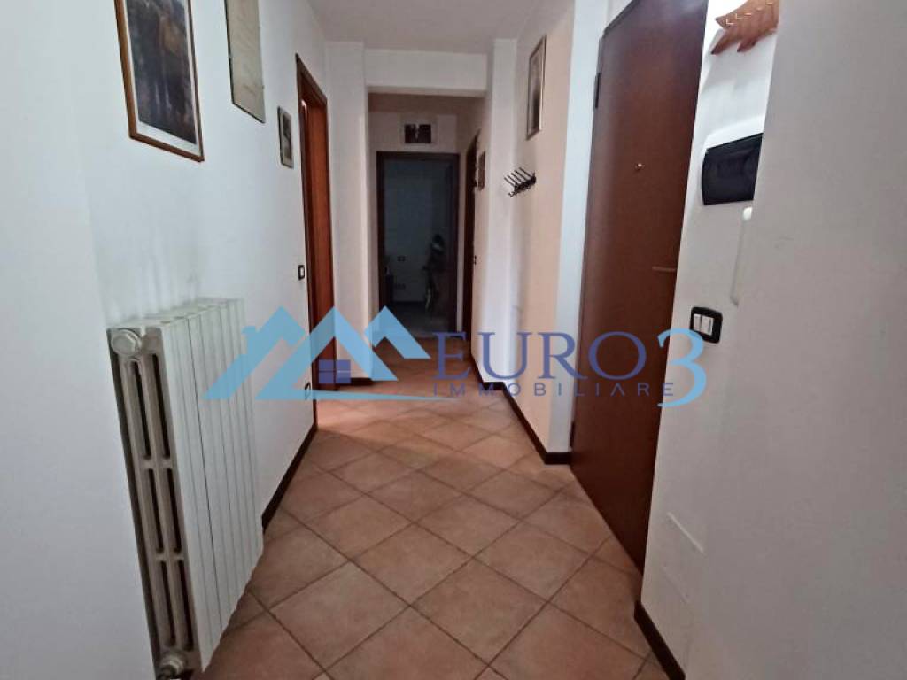 Appartamento a Roccafluvione in Via della Resistenza - Foto 2