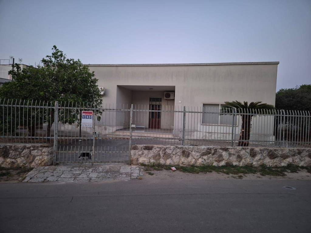 Villa a Melendugno in Via Gabriele D'Annunzio, 21 - Foto 2