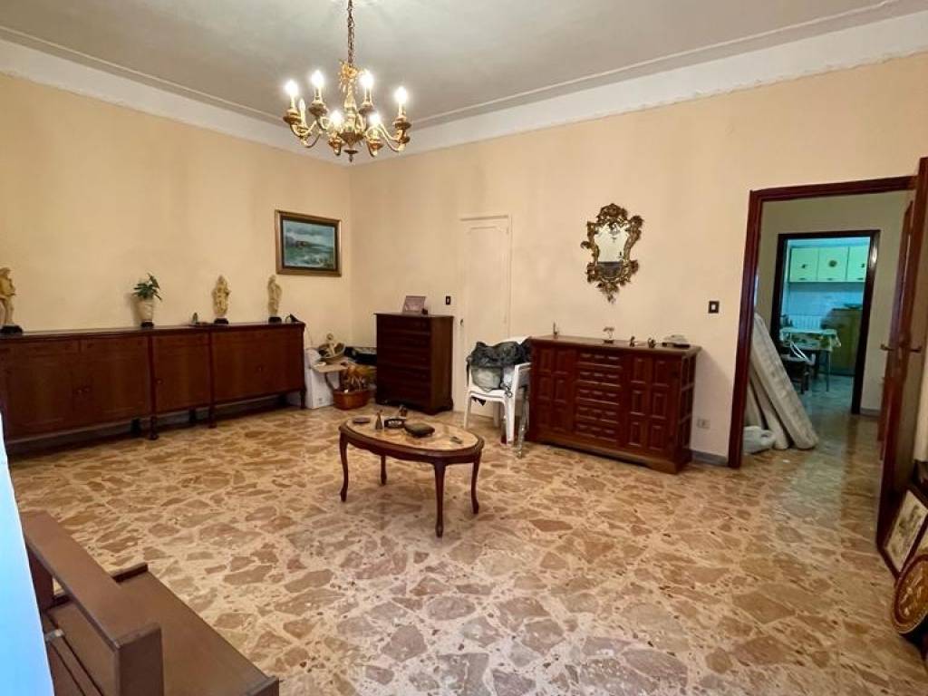 Appartamento a Taranto in Via Romagna, 44 - Foto 2