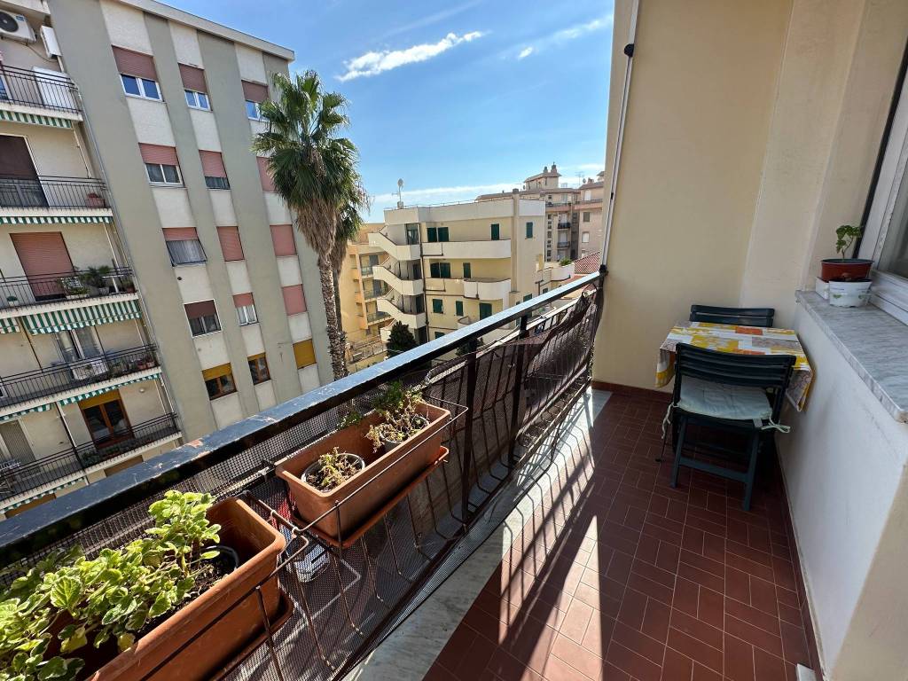 Appartamento a Albenga in Via Venezia - Foto 4