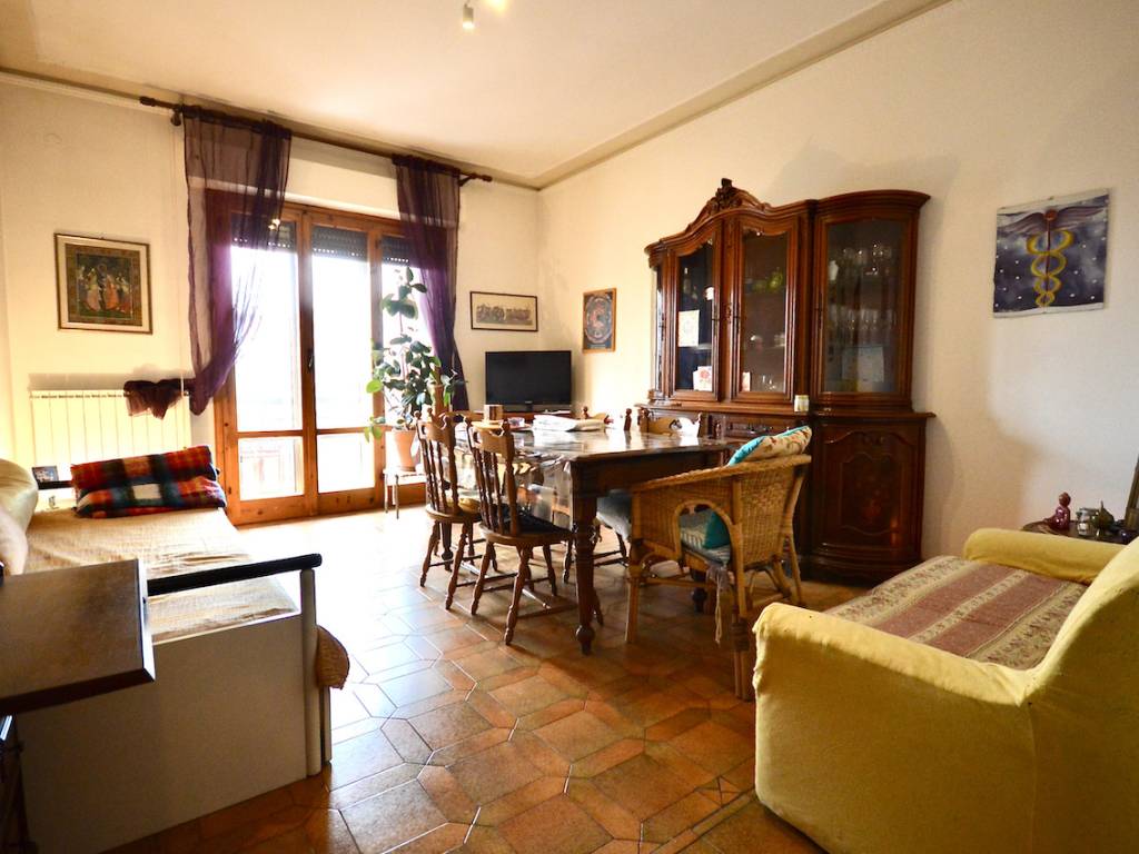Appartamento a Montevarchi in Viale Giacomo Matteotti - Foto 5