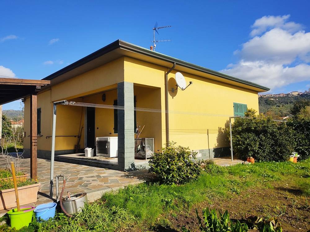 Villa a Castelnuovo magra in Via Provinciale - Foto 3