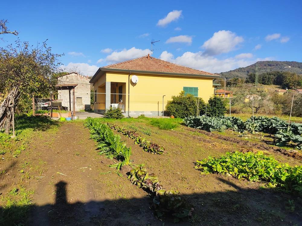 Villa a Castelnuovo magra in Via Provinciale - Foto 4