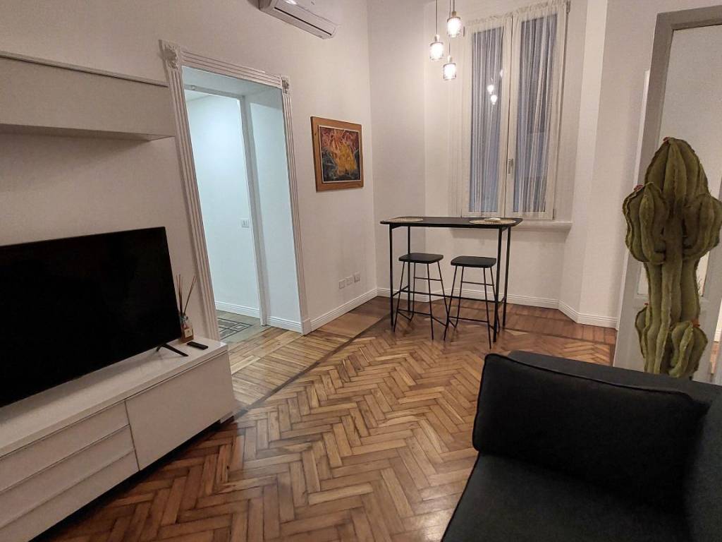 Appartamento a Milano in Via Plinio, 33 - Foto 1