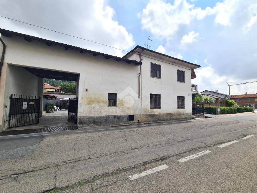Casa indipendente a Bra in VIA VISCONTI VENOSTA, 16 - Foto 4