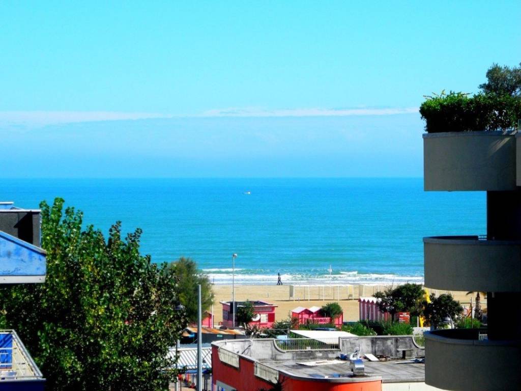 Palazzo / stabile a Riccione in Via D'Azeglio, 10 - Foto 2