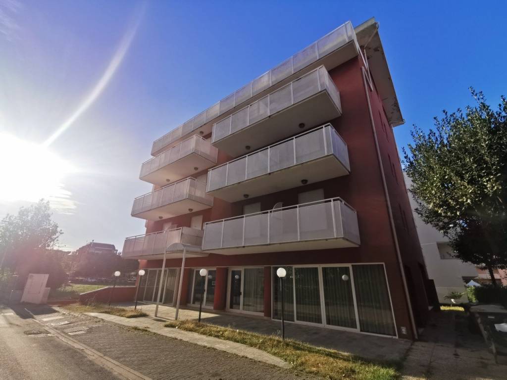Palazzo / stabile a Riccione in Via D'Azeglio, 10 - Foto 5