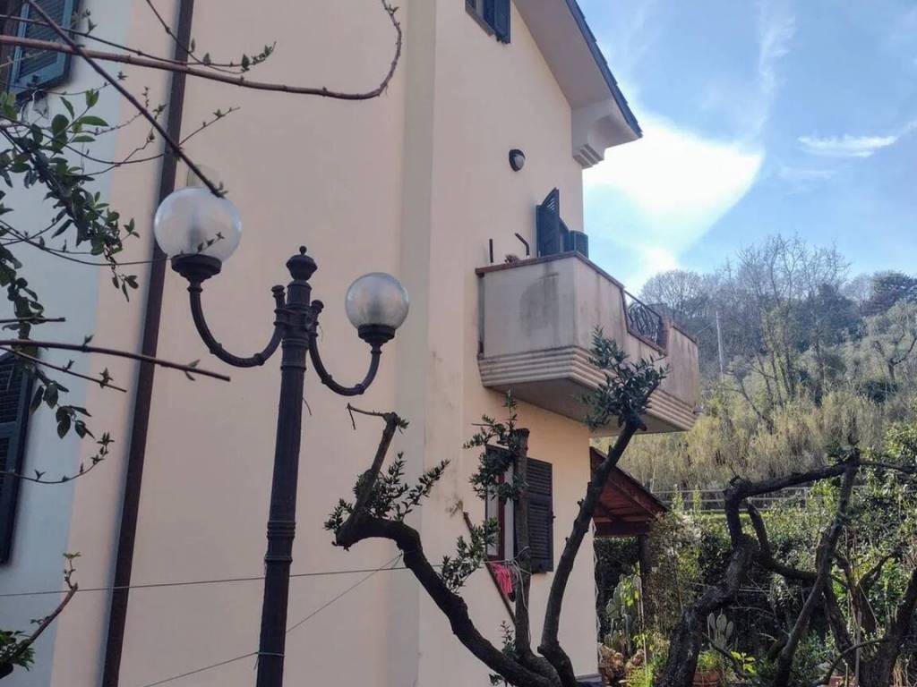 Villa a Sarzana in Via Nave, 35 - Foto 3