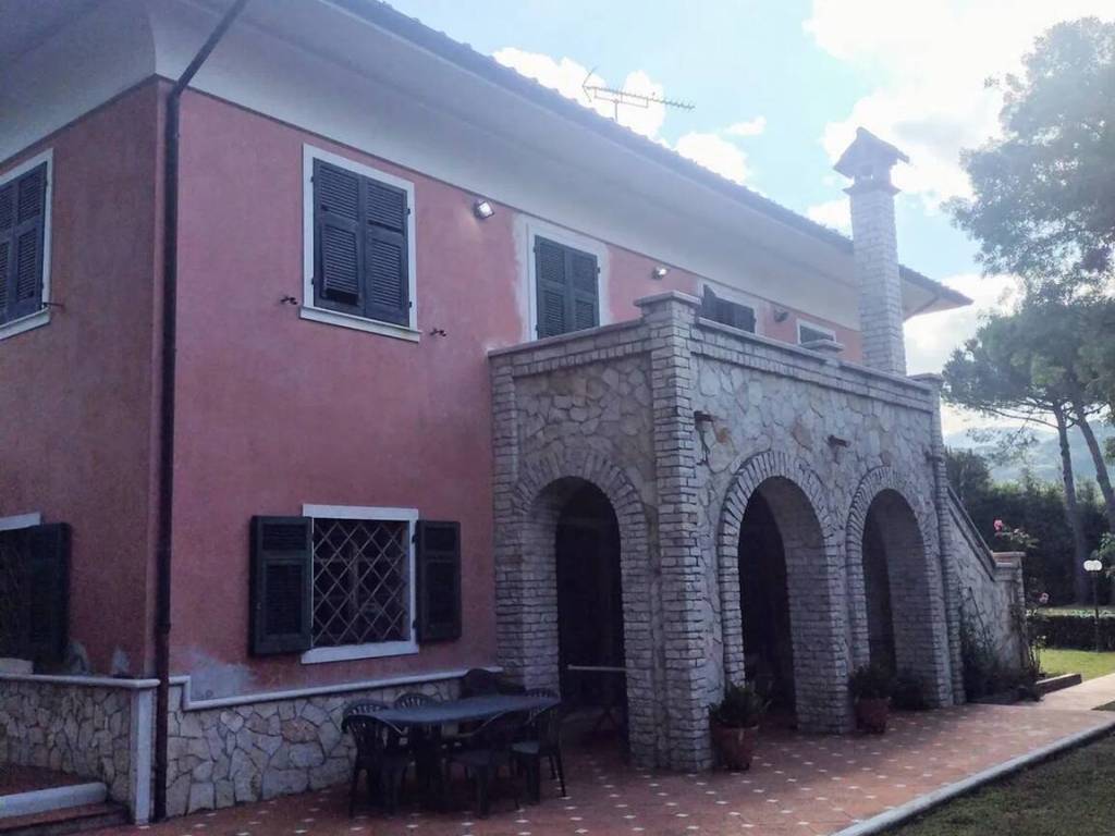 Villa a Castelnuovo magra in Via Palvotrisia, 47 - Foto 2