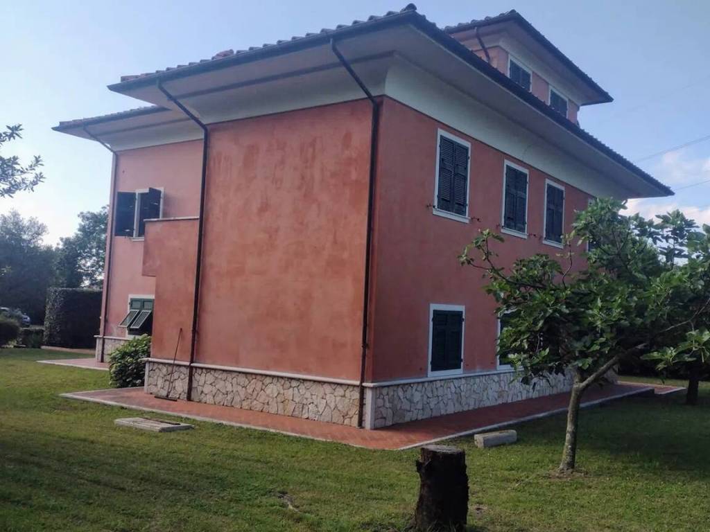Villa a Castelnuovo magra in Via Palvotrisia, 47 - Foto 5