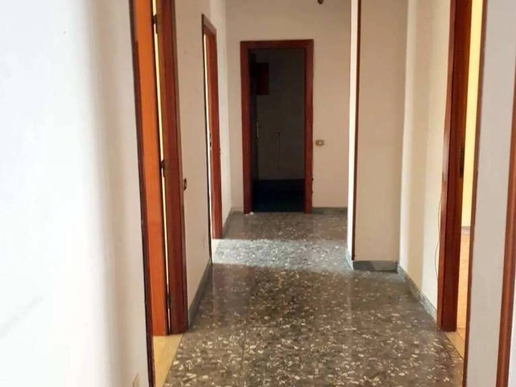 Appartamento a Sarzana in Piazza Giacomo Matteotti, 10 - Foto 4
