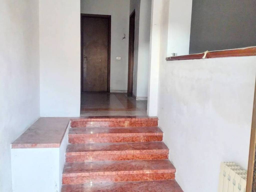 Appartamento a Sarzana in Via Turì, 48 - Foto 2