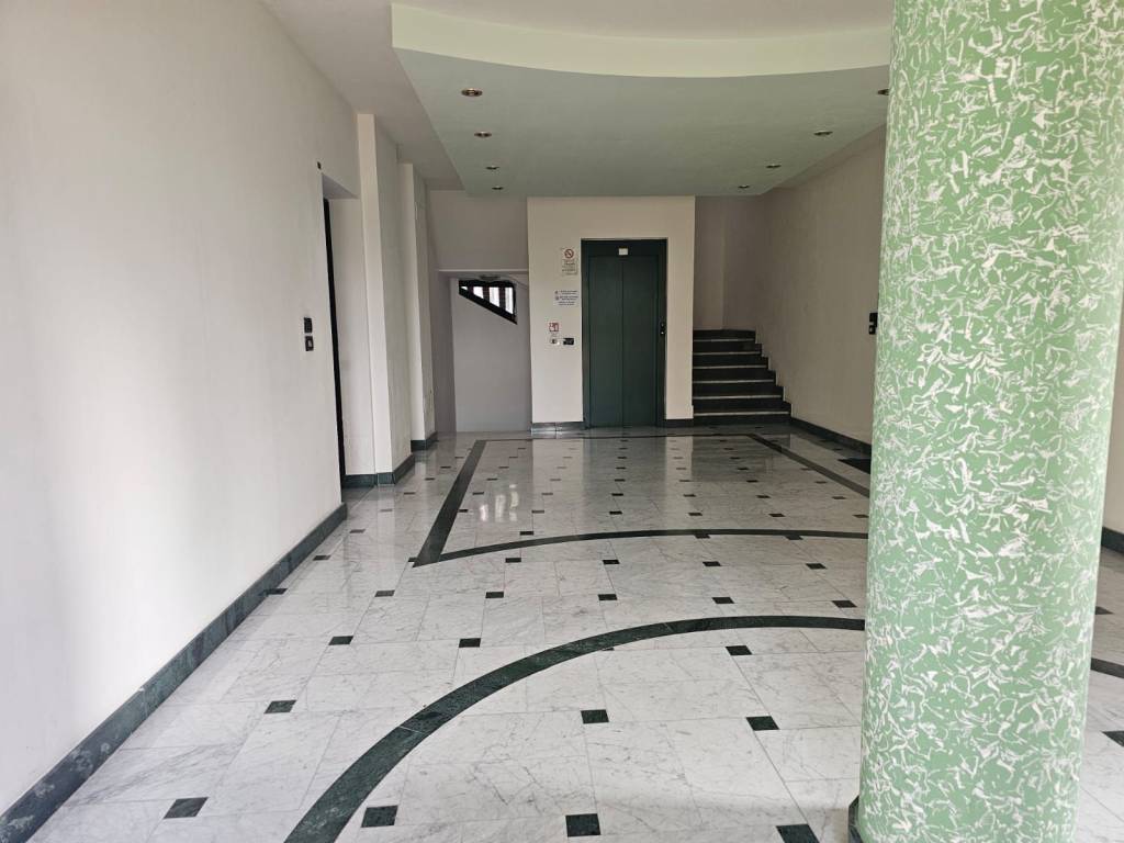 Appartamento a Cento in Via Umberto Giordano, 24 - Foto 3