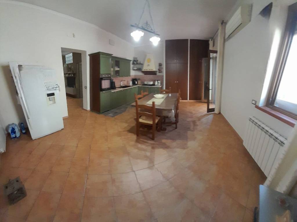 Appartamento a Cinisi in Via Sacerdote Avellone - Foto 3
