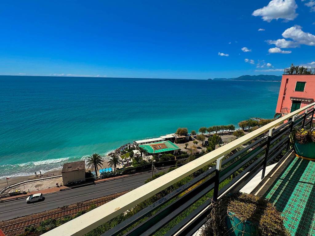 Appartamento a Borgio verezzi in Via della Cornice, 68 - Foto 2