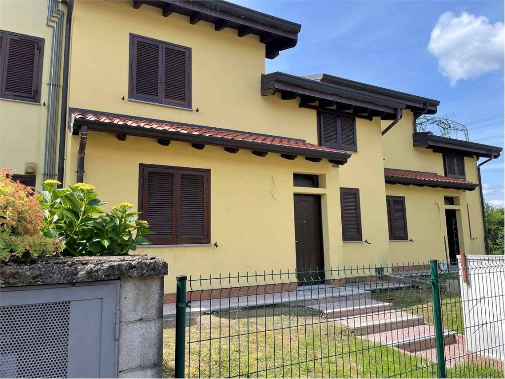 Villetta a schiera a Cadrezzate con osmate in Via alle Motte - Foto 2
