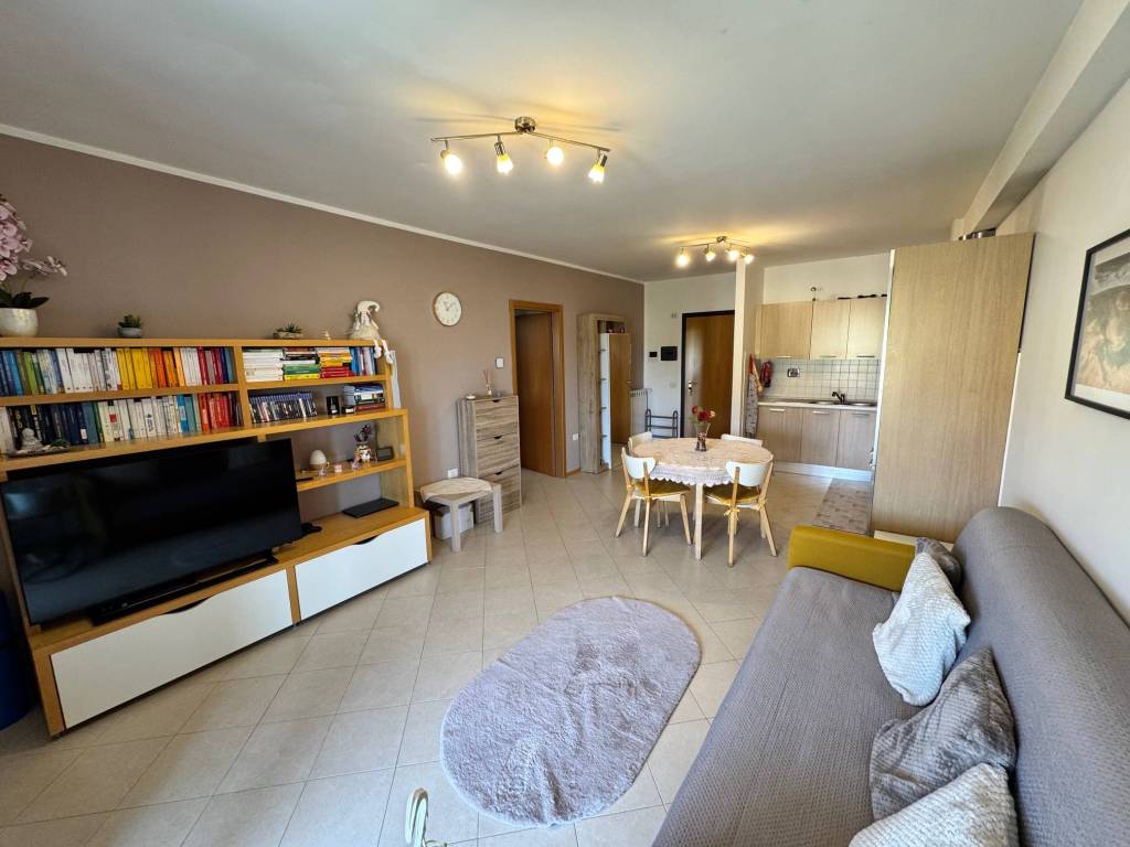 Appartamento a Bastia umbra in Via Foligno - Foto 2