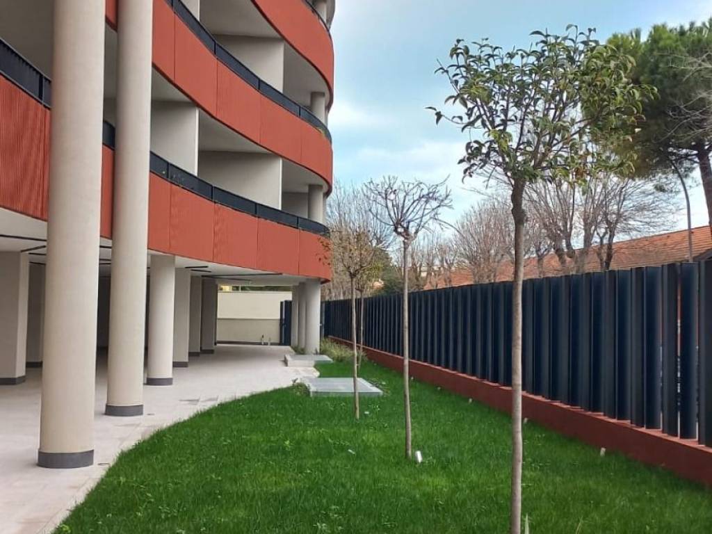 Box / garage a Barletta in Viale Guglielmo Marconi, 66 - Foto 2