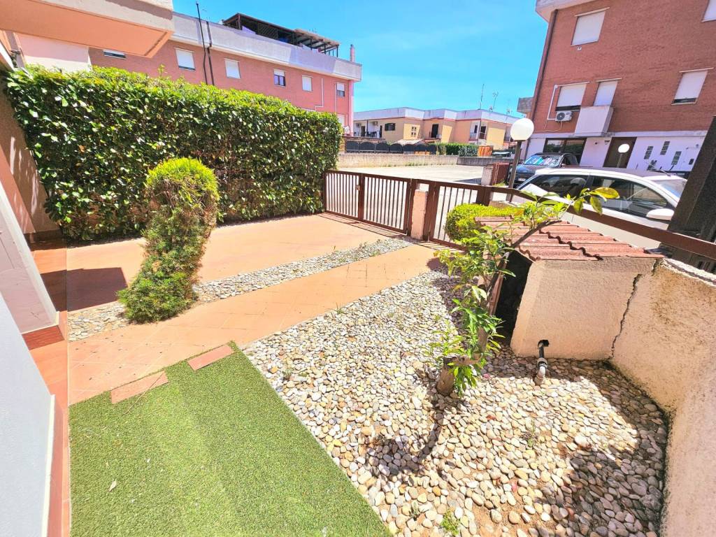 Villetta a schiera a Terracina in Via Corot, 19 - Foto 2