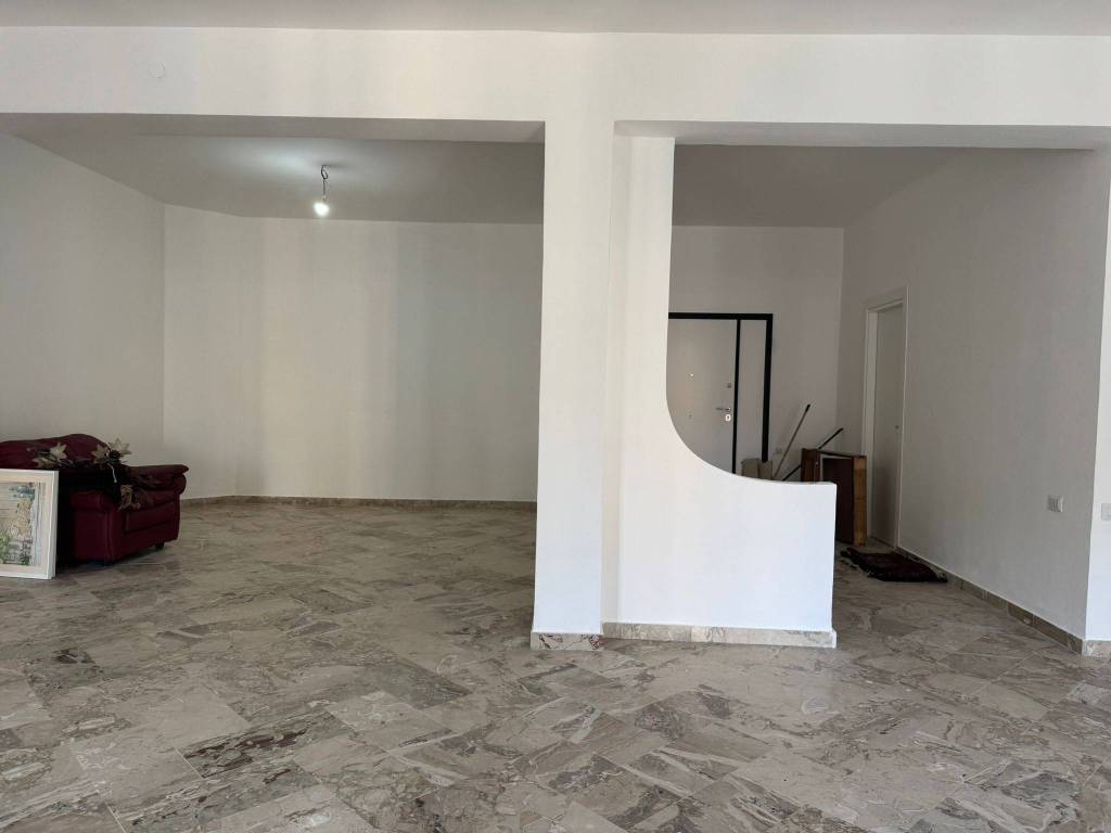 Appartamento a Caltanissetta in Viale della Regione, 30 - Foto 4
