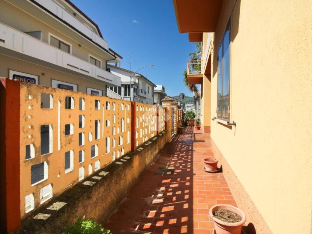 Appartamento a Martinsicuro in Via Francesco Paolo Michetti, 23 - Foto 4