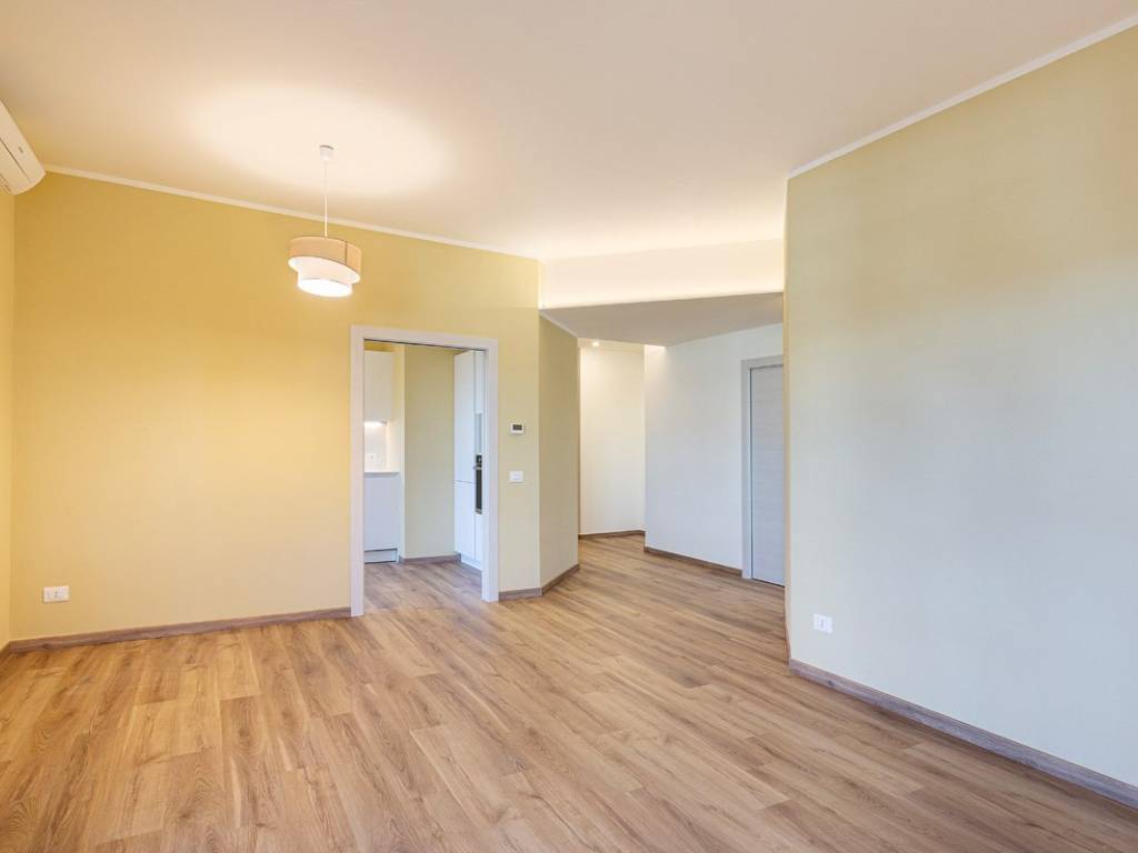 Appartamento a Arona in Via Lago d'Orta, 6 - Foto 4