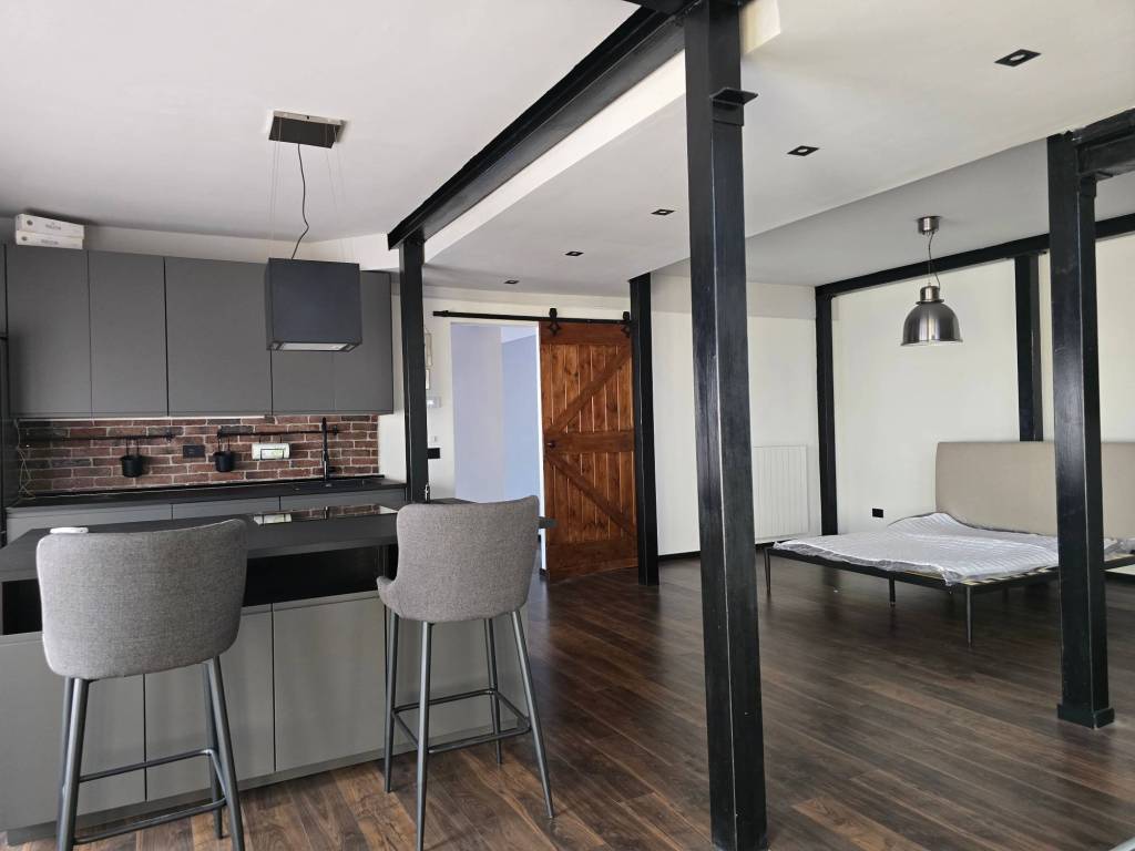 Loft / open space a Vercelli - Foto 4