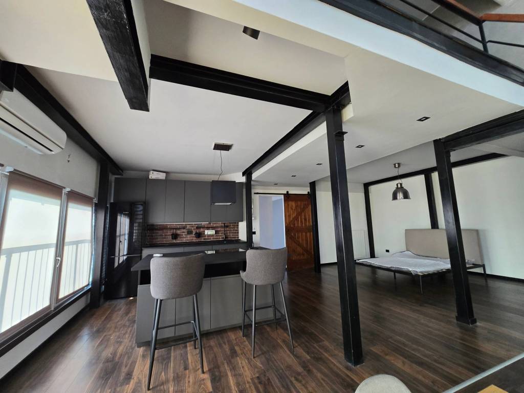 Loft / open space a Vercelli - Foto 5