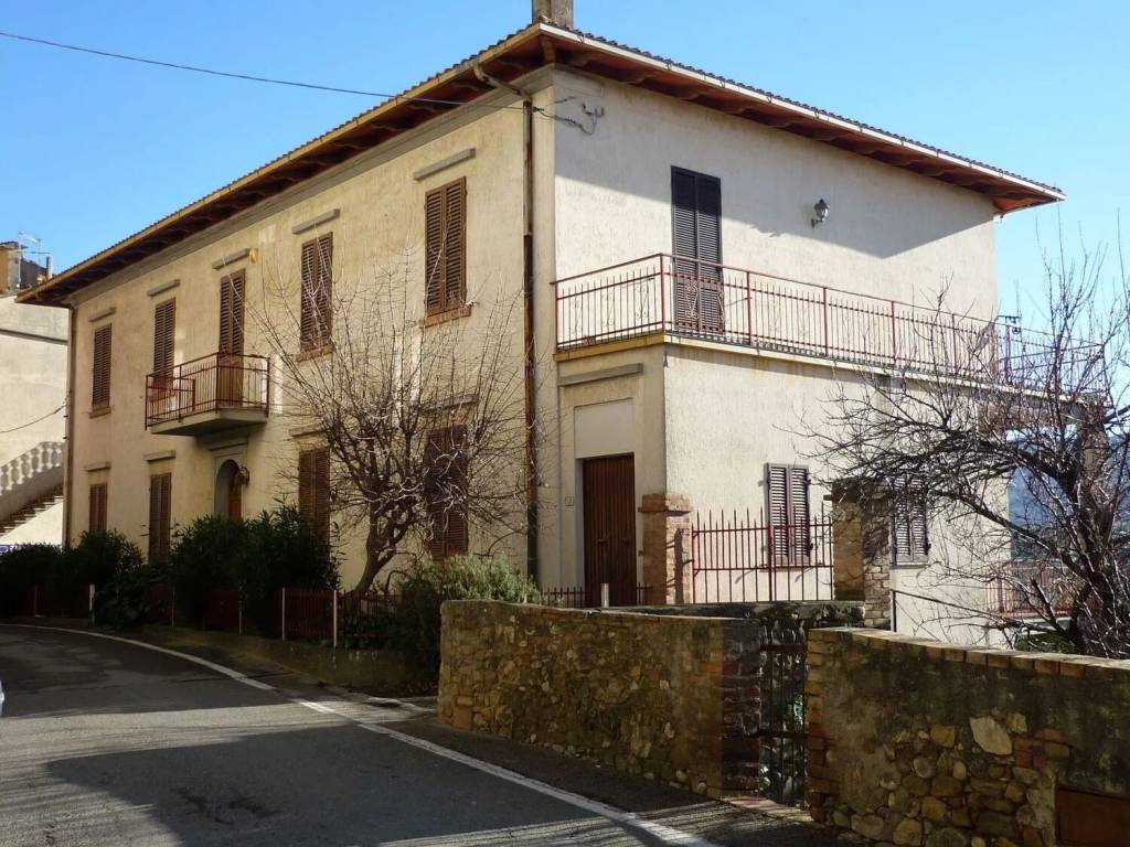 Villa a Cinigiano in Via Circonvallazione S.N.C. - Foto 4