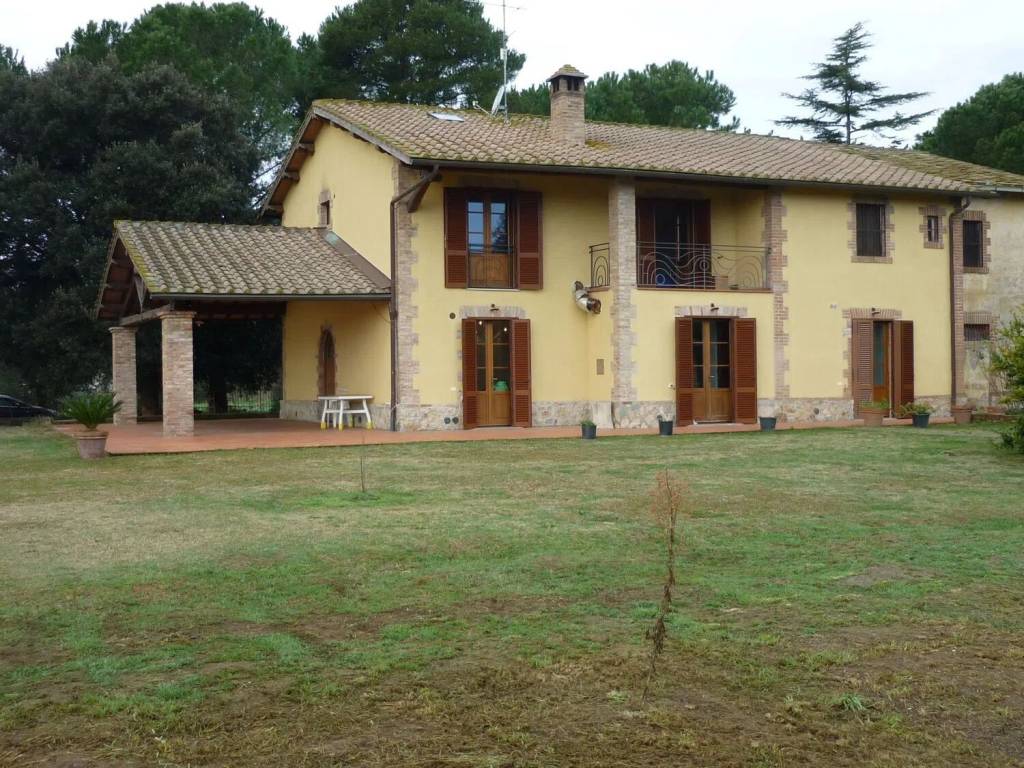 Rustico / casale a Grosseto in Strada Del Bottegone S.N.C. - Foto 3
