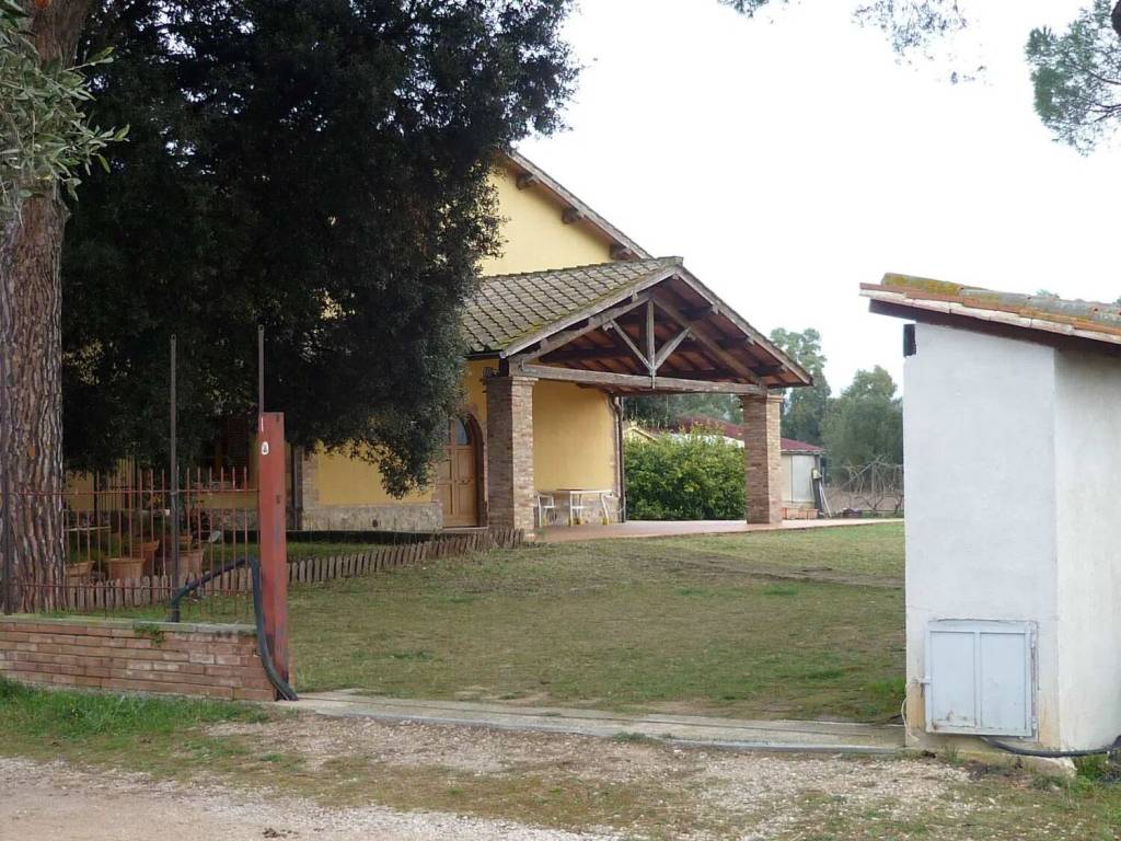 Rustico / casale a Grosseto in Strada Del Bottegone S.N.C. - Foto 4