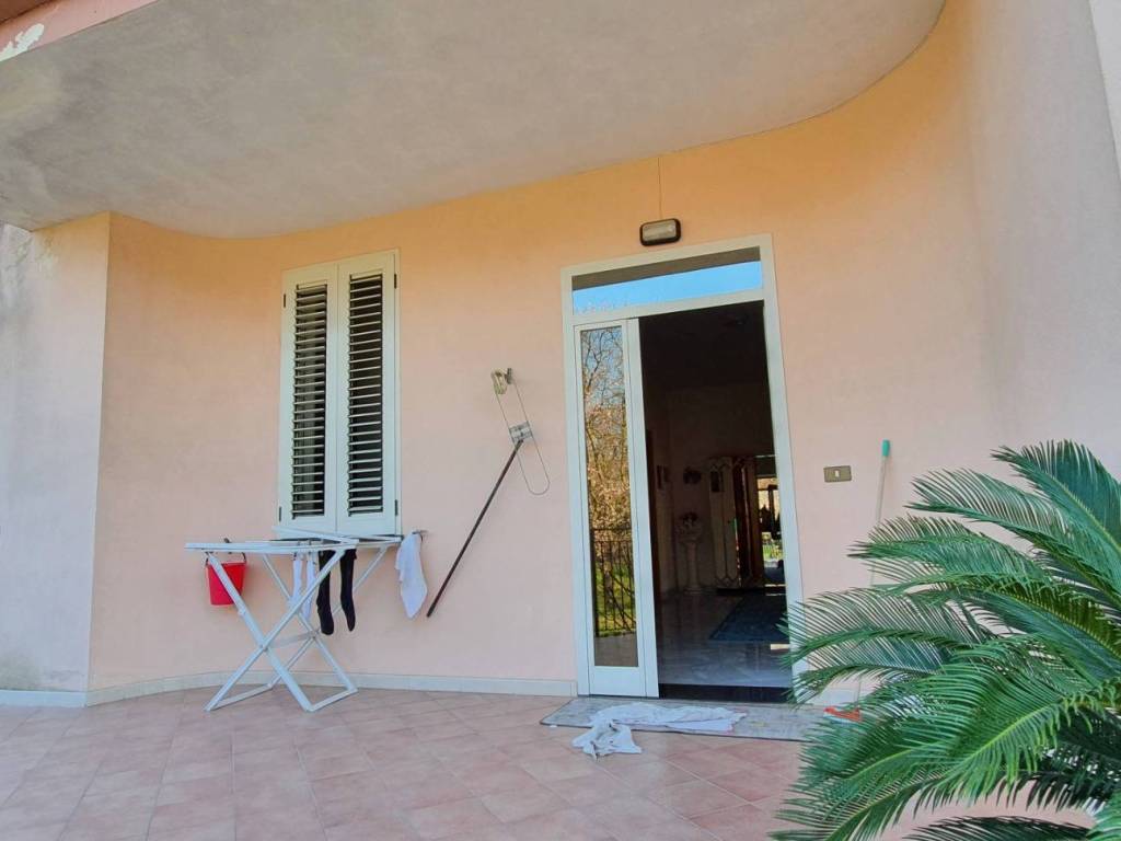 Villa a Maddaloni in Via Aldo Moro, 32 - Foto 2