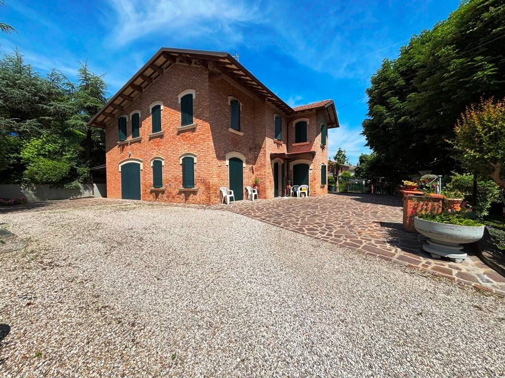 Villa a Castelvetro di modena in Via Sinistra Guerro - Foto 4