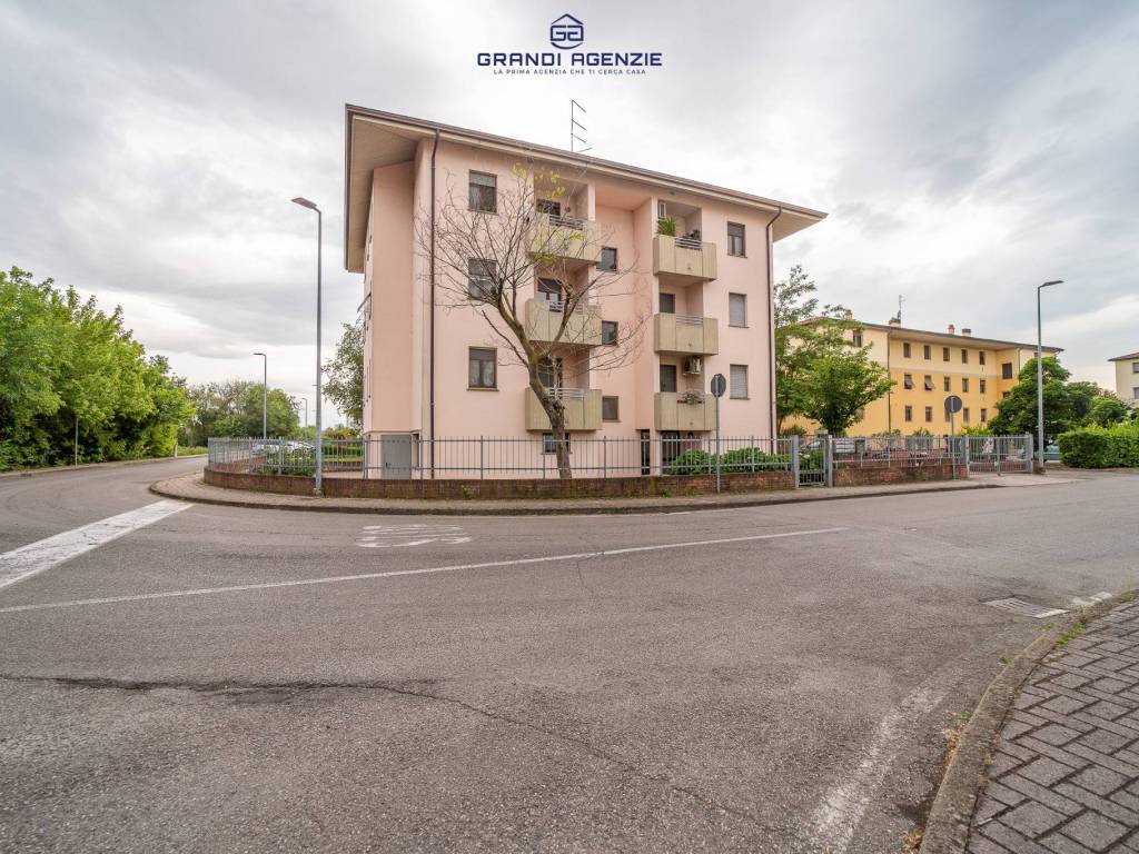 Appartamento a Parma in Via Emilia Magnanini - Foto 2