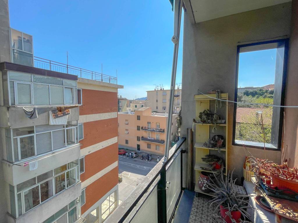 Appartamento a Savona in Via Giovanni Tissoni - Foto 2