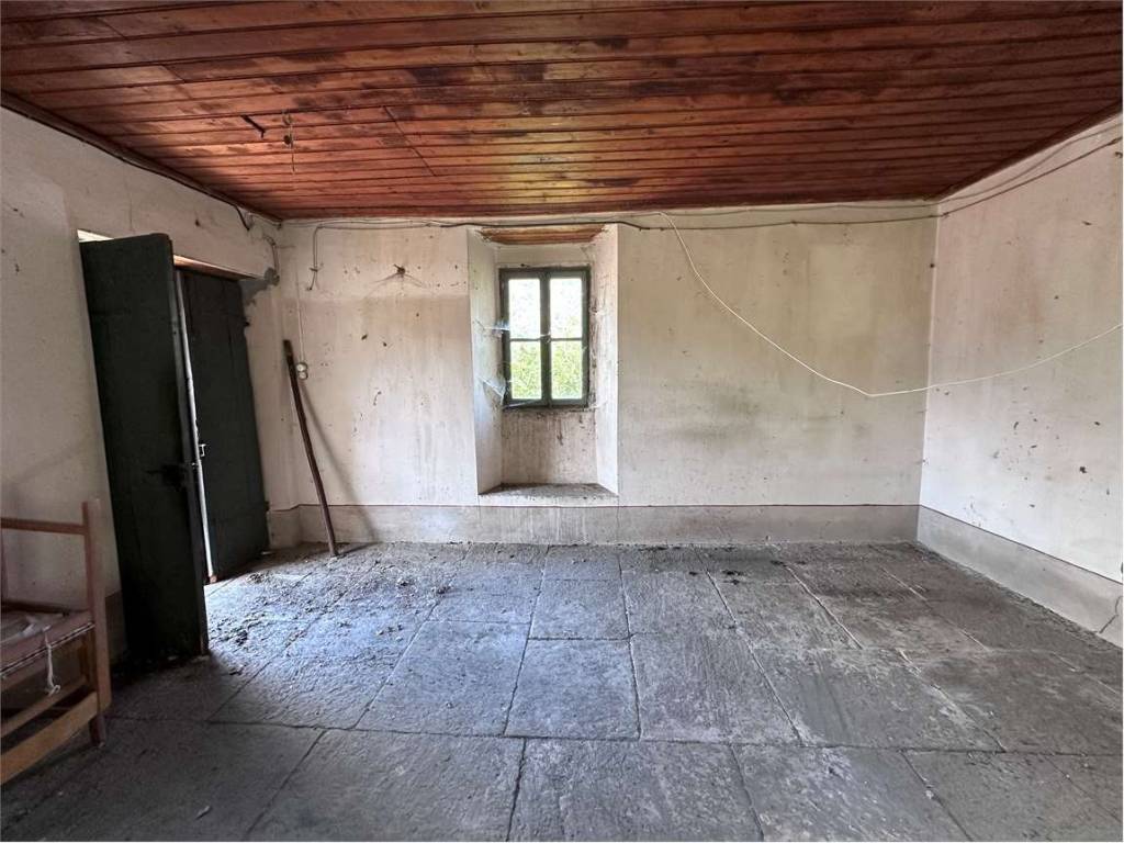 Casa indipendente a Montecrestese in Frazione Lomese , Snc - Foto 3