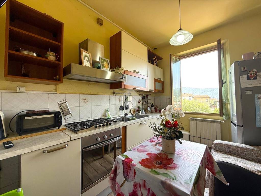 Appartamento a Vaiano in Via Fratelli Cervi, 5 - Foto 2