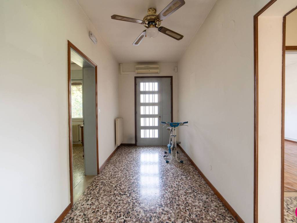 Villa a Azzano decimo in Viale Rimembranze - Foto 5