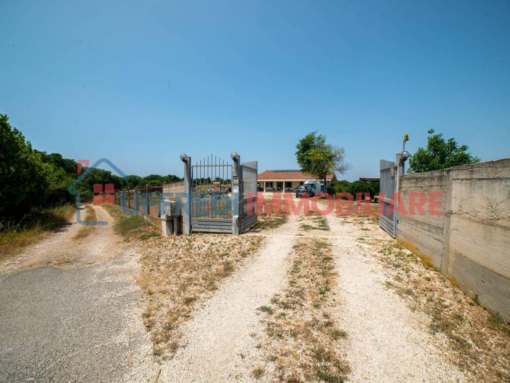Villa a Aprilia in Via Adda, 60 - Foto 4