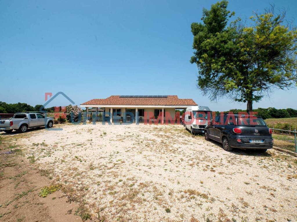 Villa a Aprilia in Via Adda, 60 - Foto 5