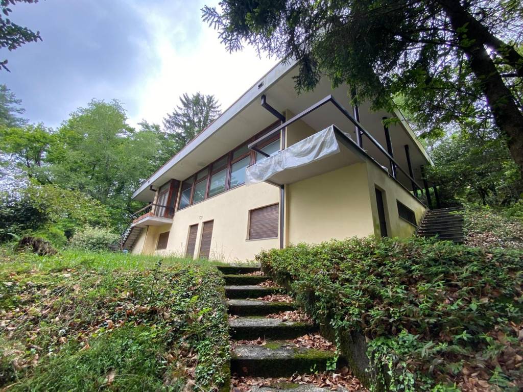 Villa a Valganna in Via Gerolamo Isella, 4 - Foto 2