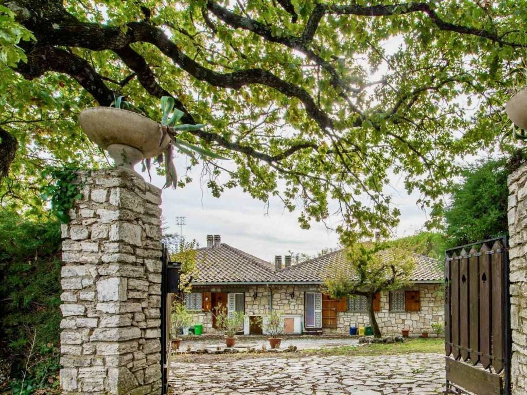 Rustico / casale a Torricella in sabina - Foto 2