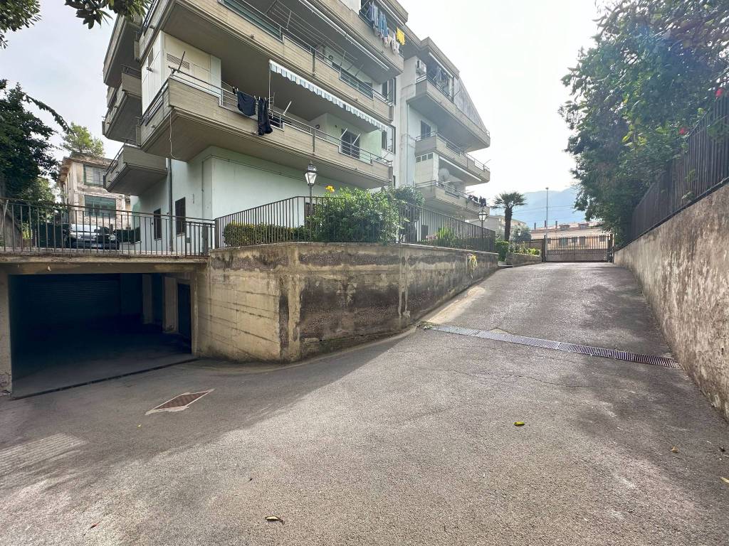 Box / garage a Angri in Corso Vittorio Emanuele - Foto 2