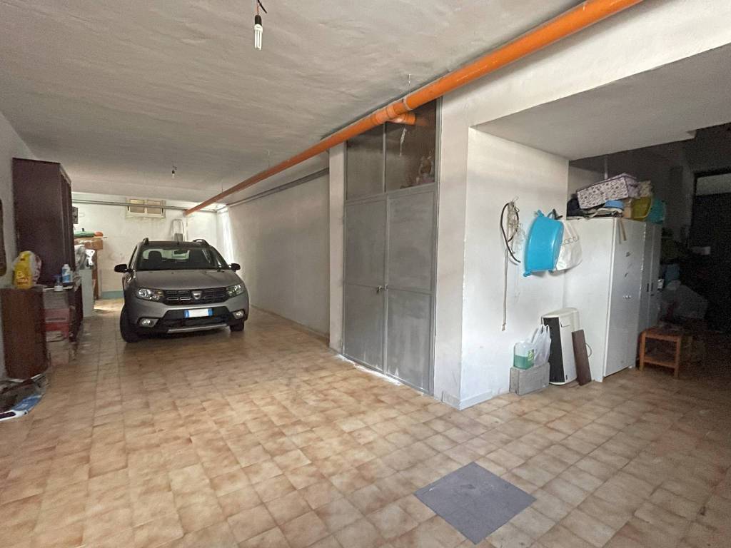Box / garage a Scafati in Via Francesco Bonaduce - Foto 2